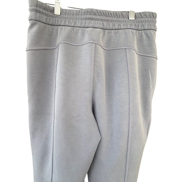 Lululemon Women’s Size 6 Softstreme High-Rise Straight-Leg Cropped Gray Pants - Picture 3 of 9
